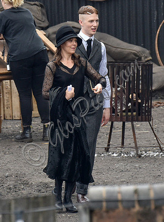 Helen McCrory (Polly Gray) and Joe Cole (John Shelby)
