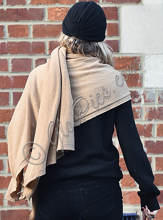 Kate Moss black turban hat and camel scarf