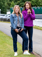 Autumn Phillips ans Sarah Rippon