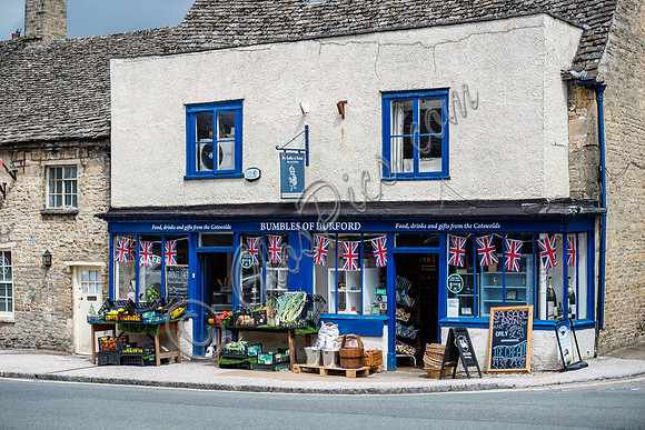 Shop front "Bumbles of Burford"