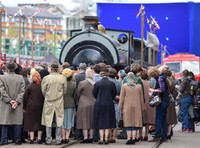 Extras on set of Stan and Ollie