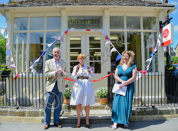 Anne Robinson opens Coln St Aldwyn Community Store 2013