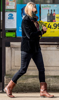Kate Moss carrying daffodils