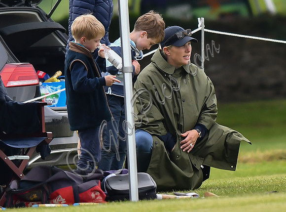 pregnant Zara Tindall at polo match