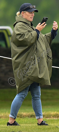 pregnant Zara Tindall at polo match