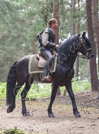Chris Hemsworth on horseback alone