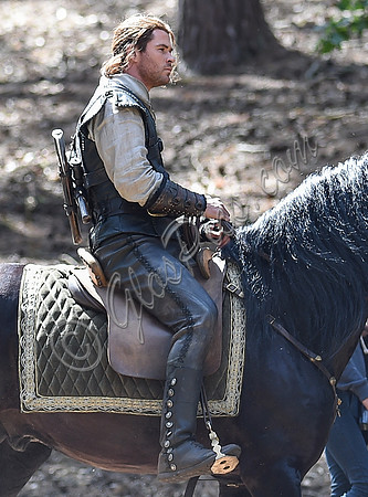 Chris Hemsworth on horseback alone