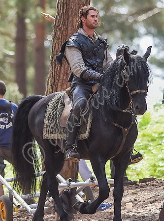 Chris Hemsworth on horseback alone