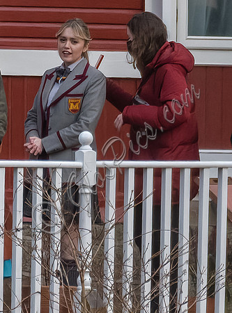 Aimee Lou Wood and Samantha Spiro