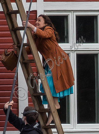 Aimee Lou Wood and Samantha Spiro