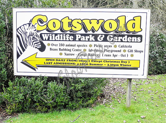 Cotswold Wildlife Park signage