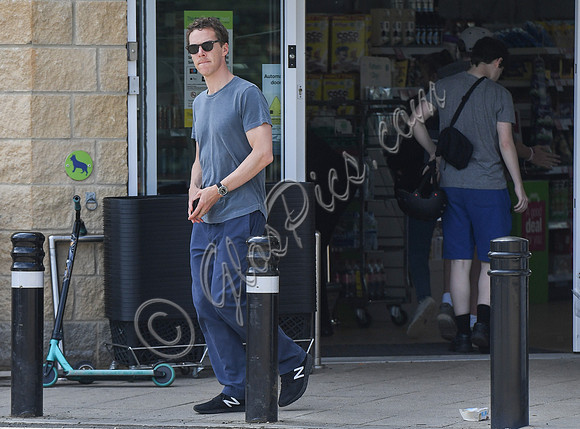 Benedict Cumberbatch dressed casually