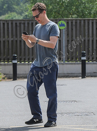 Benedict Cumberbatch dressed casually