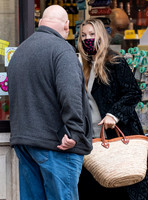 Kate Moss and James Brown Xmas shopping