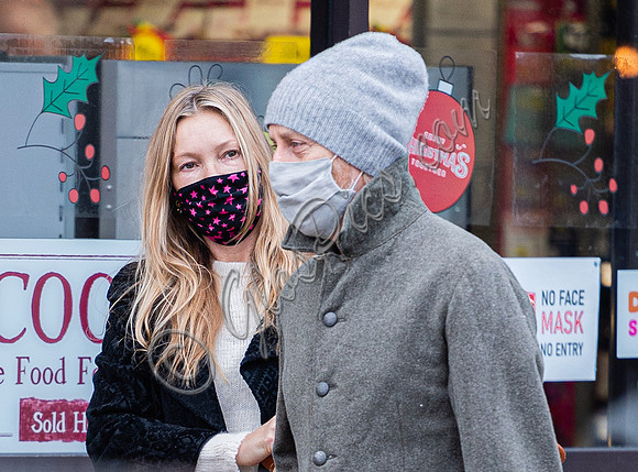 Kate Moss and James Brown Xmas shopping