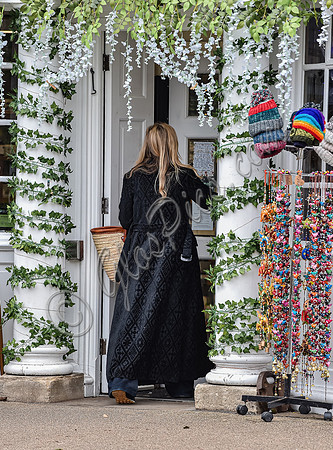 Kate Moss and James Brown Xmas shopping