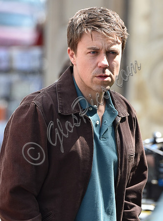 Andrew Buchan (Mark Latimer) on set