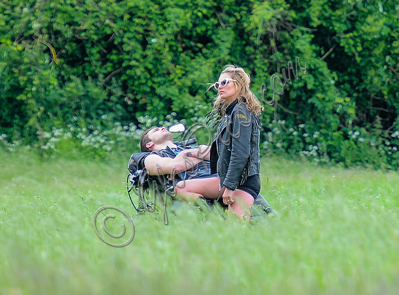 Kate MOSS photoshoot for Ponystep magazine 2013