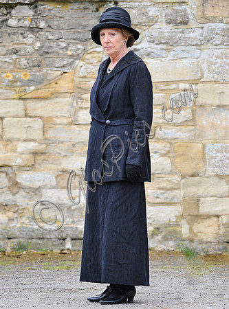 Penelope Wilton on set season 4 Downton Abbey