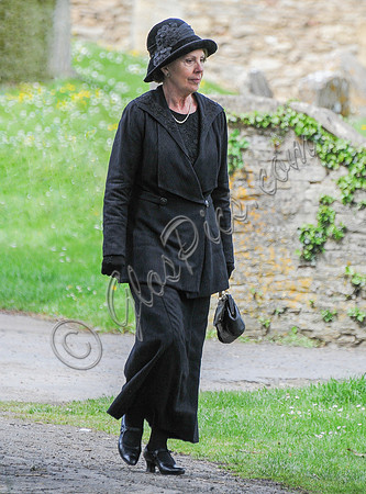 Penelope Wilton on set season 4 Downton Abbey