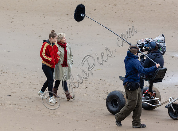 Erin Doherty and Lisa Palfrey on set of Chloe