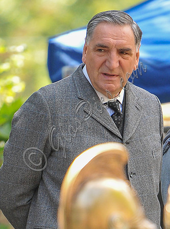 Jim Carter (part obscured)