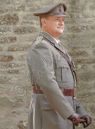 Hugh Bonneville in Officers Uniform