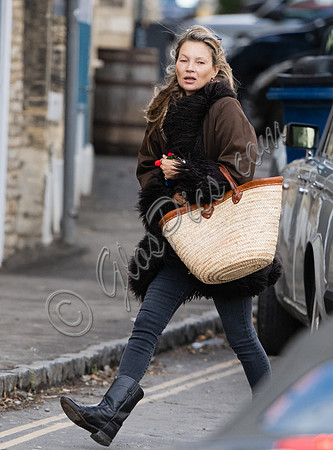 Fresh faced Kate Moss in Lechlade
