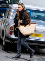 Fresh faced Kate Moss in Lechlade