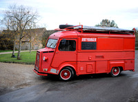 red "Dirty Burger" Citroën H-Van entering Kate Moss's Cotswold home
