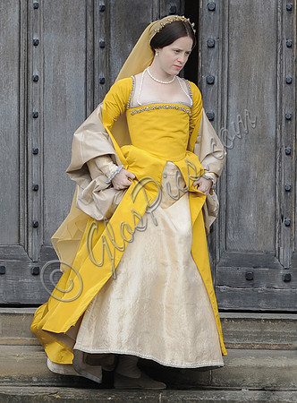 laire Foy as Anne Boleyn on the steps of Gloucester Cathedral (Wolf Hall)