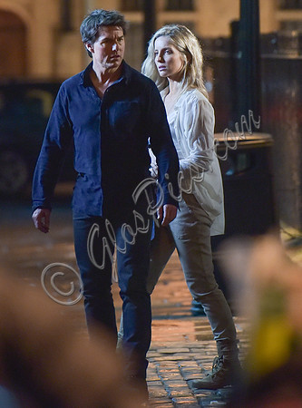Tom Cruise with Annabelle Wallis on set of "The Mummy"