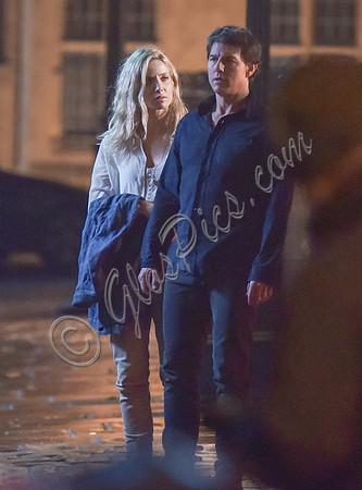 Tom Cruise with Annabelle Wallis on set of "The Mummy"