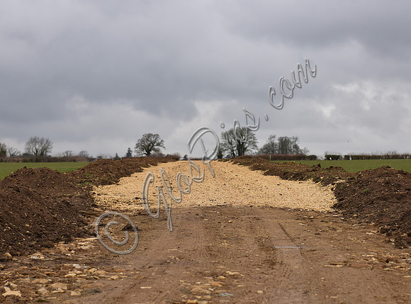 new entrance drive to Beaconsfield Farm