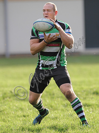 Mike Tindall playing rugby in Minchinhampton RFC colours
