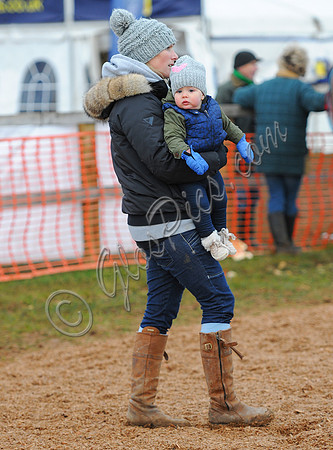 Zara Phillips with Daughter wearing matching woolly hats