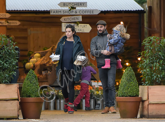 Jamie Doenan, Amelia Warner and daughter Dulcie pictured at Farmers Market