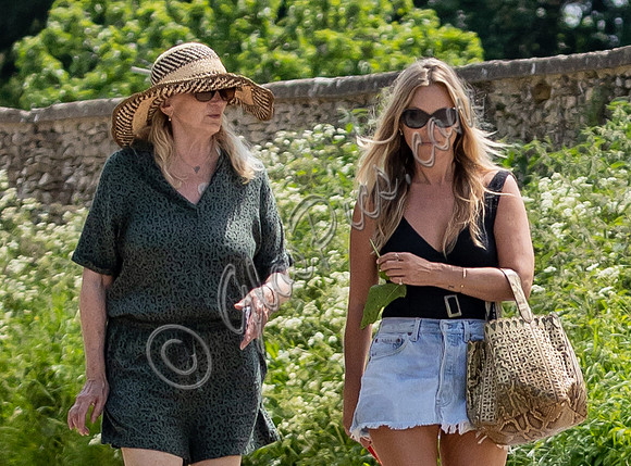 Kate Moss and her mother, Linda