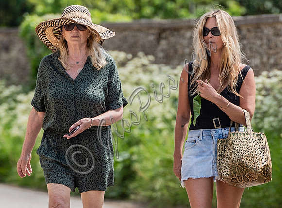 Kate Moss and her mother, Linda
