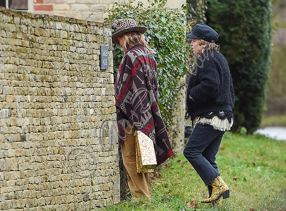 Kate Moss delivering festive gifts