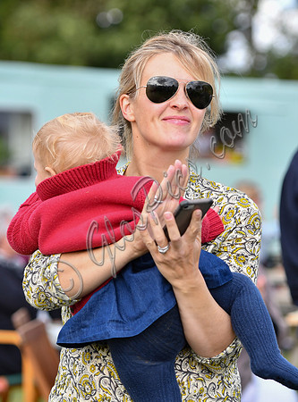 Alison and Phoebe Mendes