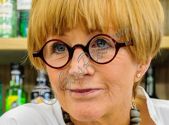 Anne Robinson