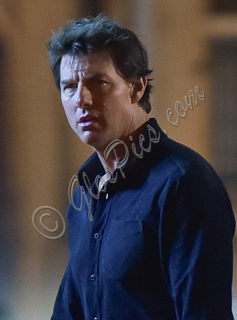Tom Cruise on set for "The Mummy"