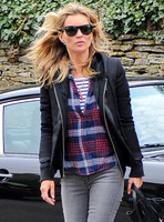 Kate Moss and Jamie Hince drive Classic Cars to the pub.