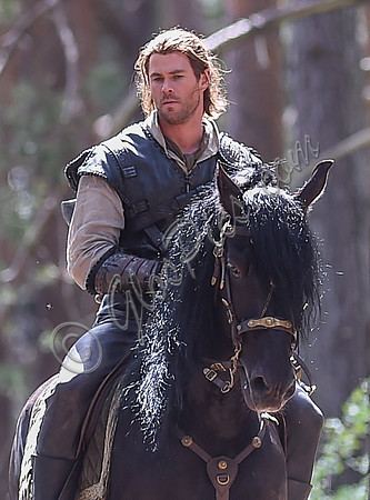 Chris Hemsworth on horseback alone