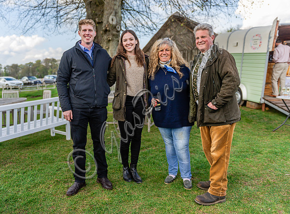 Earl Allen Bathurst, Countess Sara Bathurst, Lord Benjamin Apsley, Lady Sara Apsley