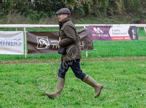 Christian Horner wearing country attire (alone)