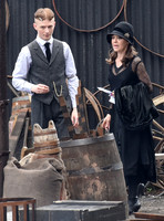 Helen McCrory (Polly Gray) and Joe Cole (John Shelby)