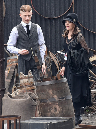 Helen McCrory (Polly Gray) and Joe Cole (John Shelby)