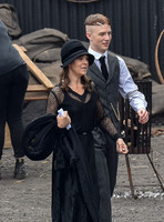 Helen McCrory (Polly Gray) and Joe Cole (John Shelby)